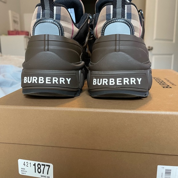 Worn only 5 times. Like new. - Picture 3 of 3